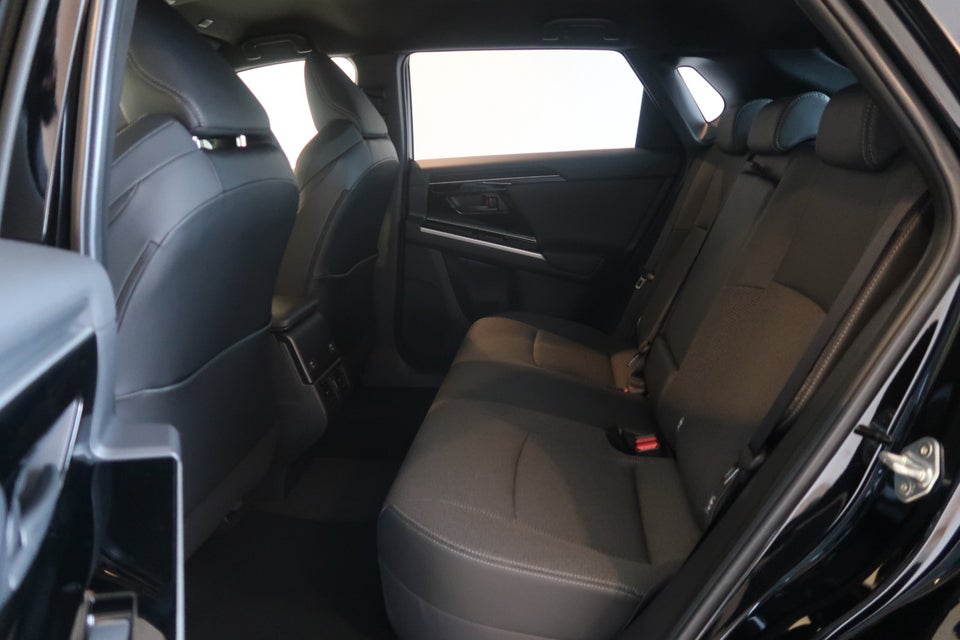 Toyota bZ4X Executive 5d