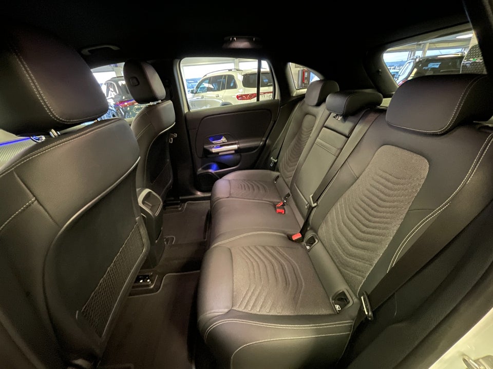 Mercedes EQA300 Progressive 4Matic 5d