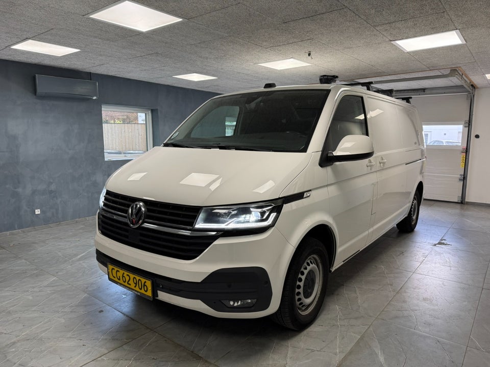 VW Transporter 2,0 TDi 150 Kassevogn DSG lang