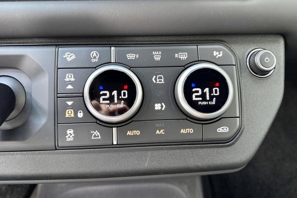 Land Rover Defender 90 3,0 D250 Hard Top X-Dynamic SE aut. Van 3d