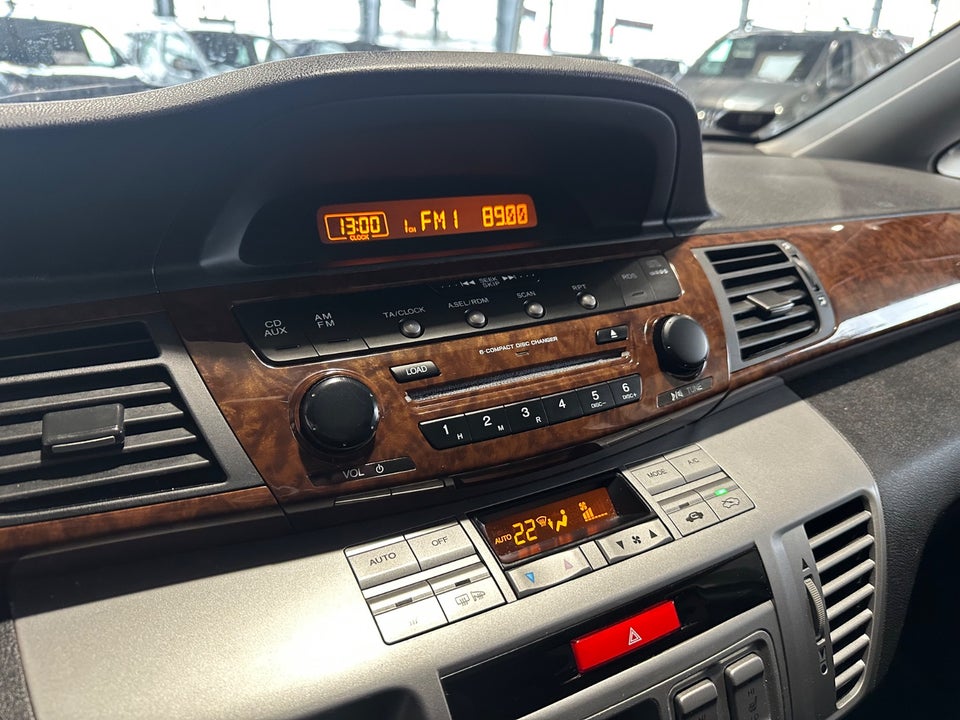 Honda FR-V 2,0i Executive Van 5d