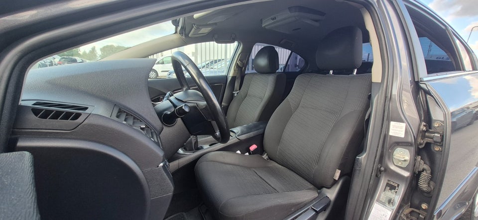 Toyota Avensis 2,0 D-4D T3 4d