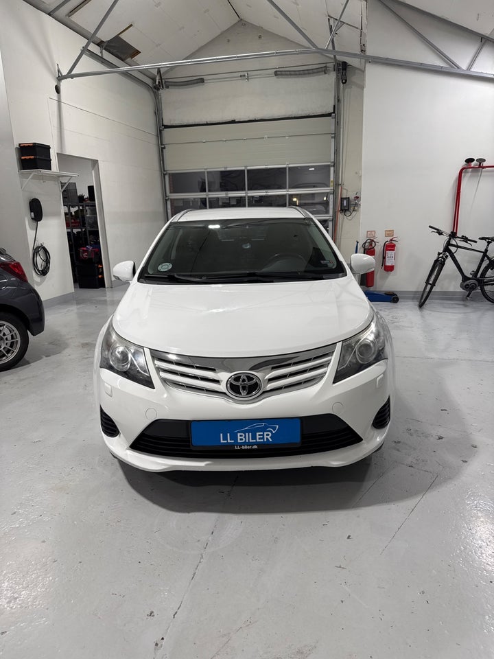 Toyota Avensis 1,6 VVT-i Limited stc. 5d