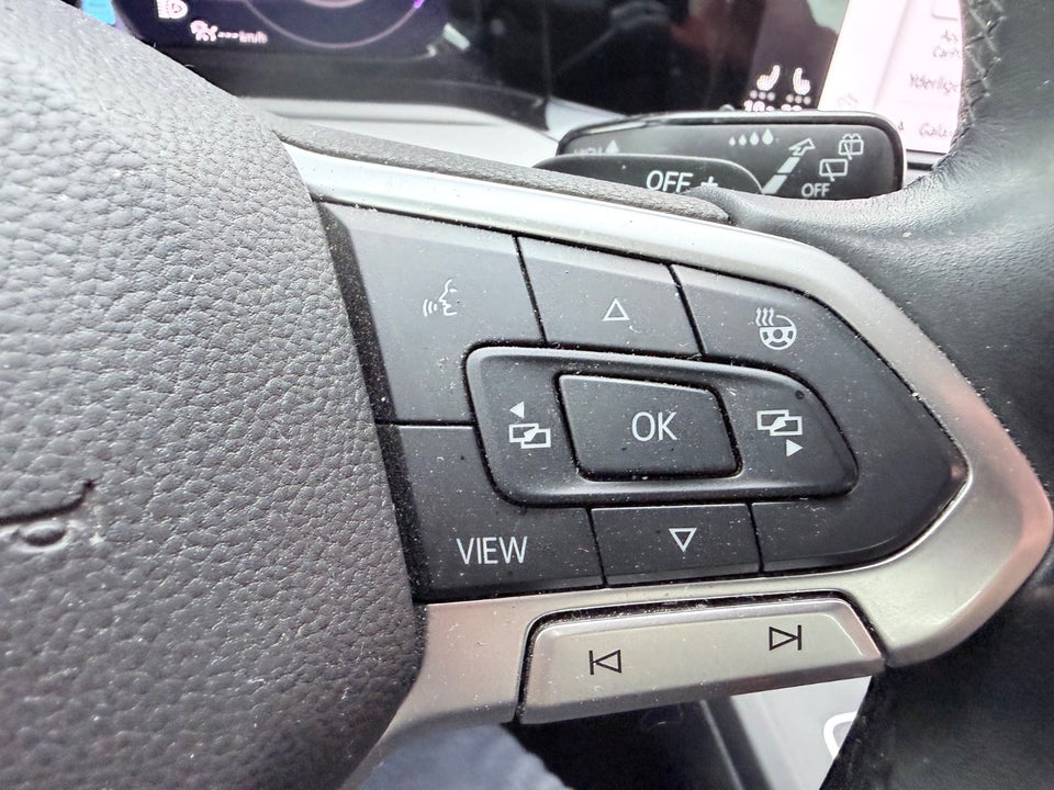 VW Golf VIII 2,0 TDi 115 Life DSG 5d