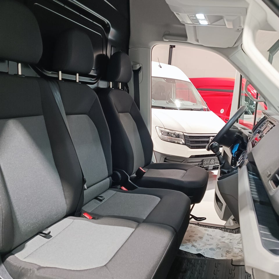 VW Crafter 35 2,0 TDi 140 Kassevogn L3H2