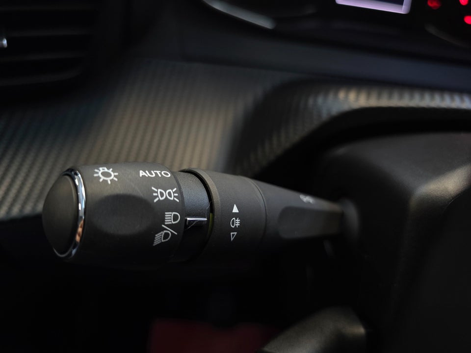 Peugeot 208 1,2 PureTech 100 Allure Grand 5d