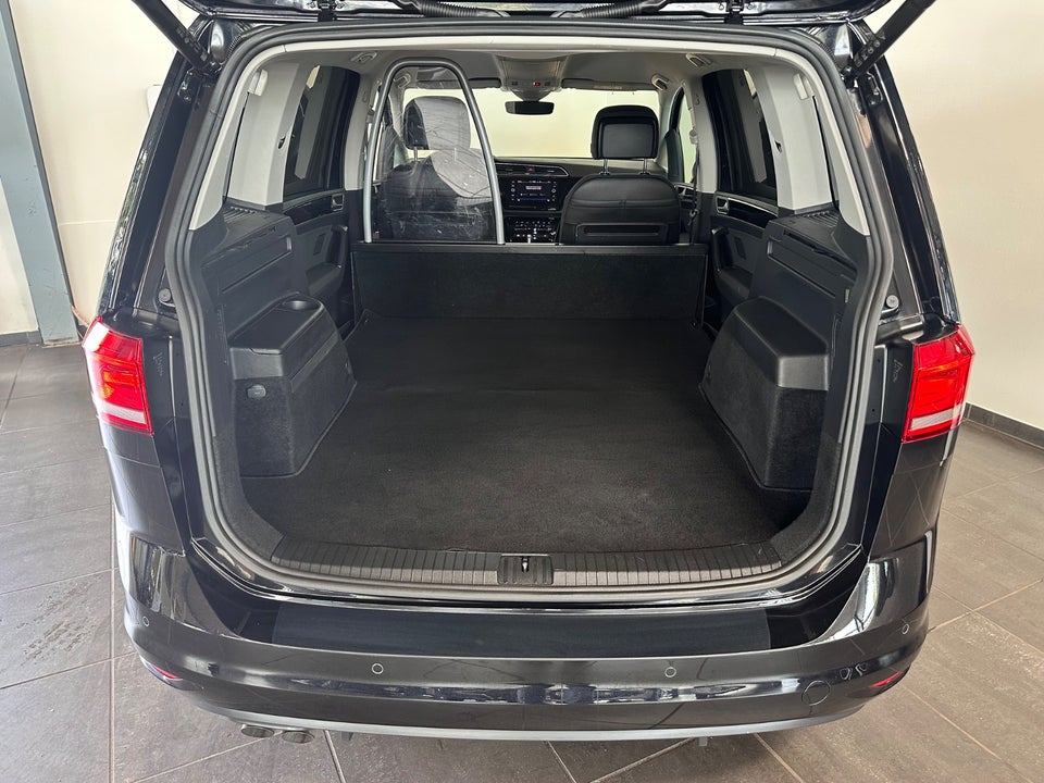 VW Touran 2,0 TDi 150 Highline DSG Van 5d