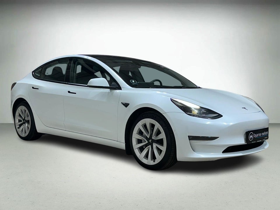 Tesla Model 3 Long Range AWD 4d