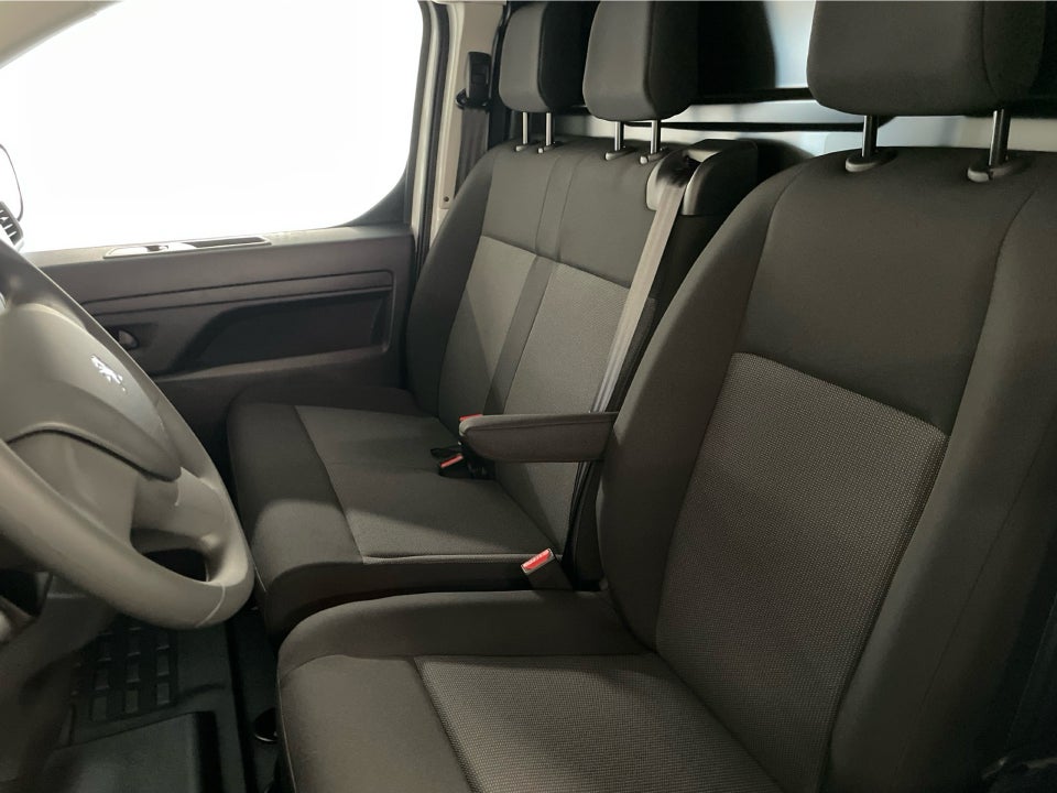 Peugeot e-Expert 75 L2 Plus Van