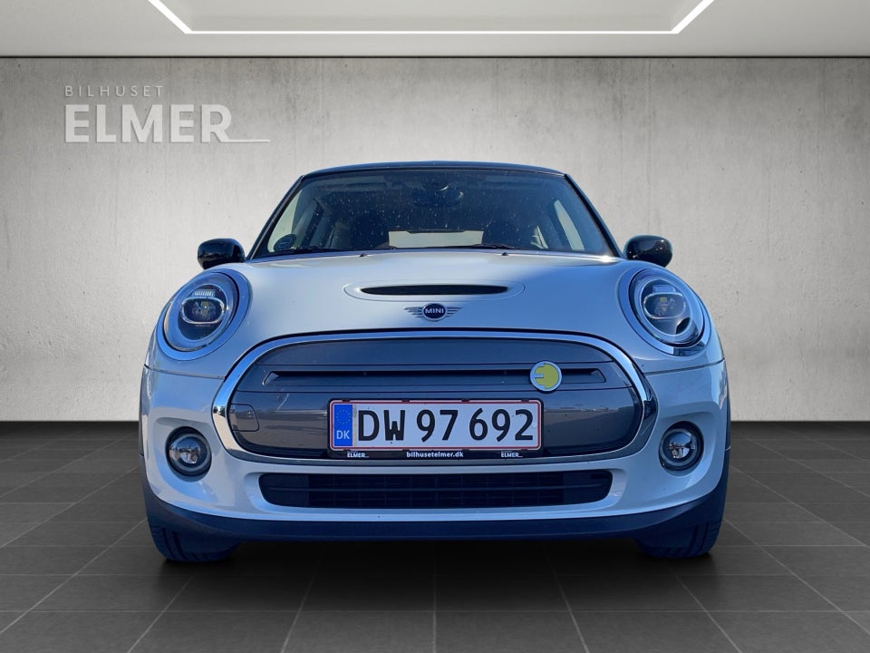 MINI Cooper SE Essential 3d