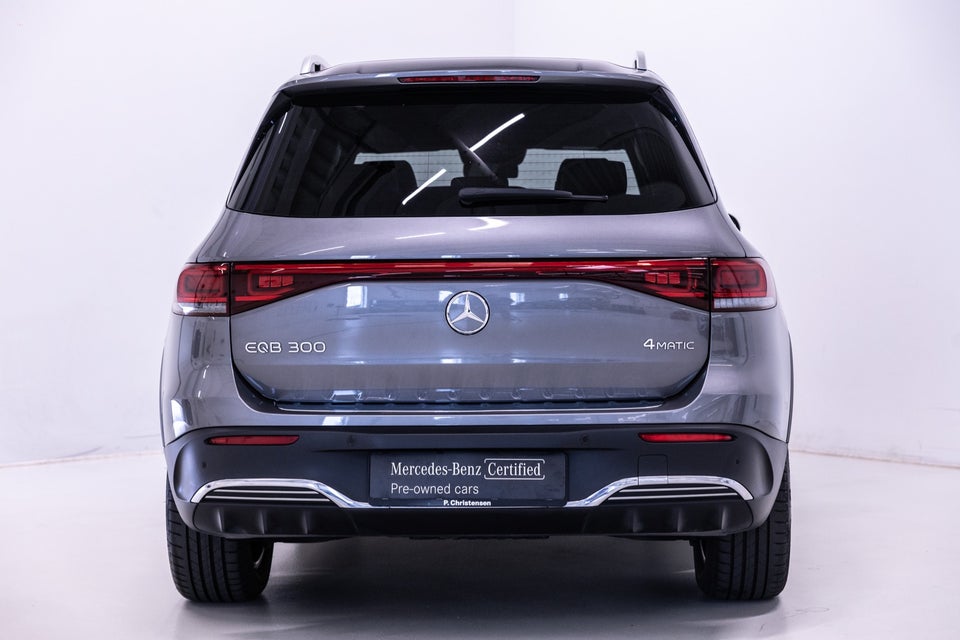 Mercedes EQB300 AMG Line 4Matic 5d