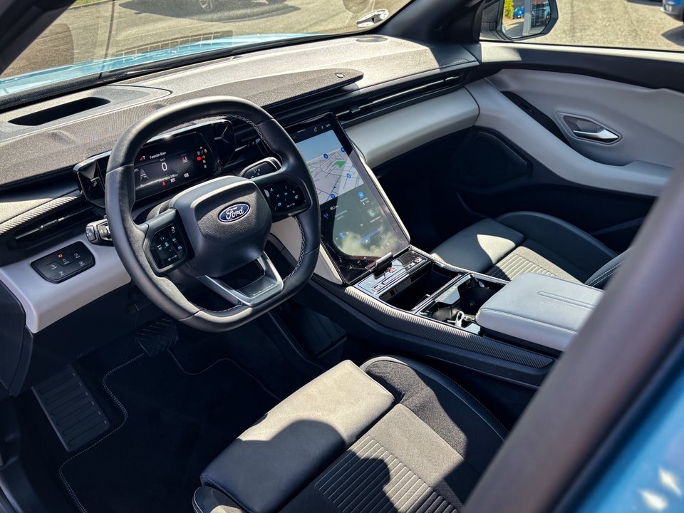 Ford Explorer 77 Premium Extended Range 5d