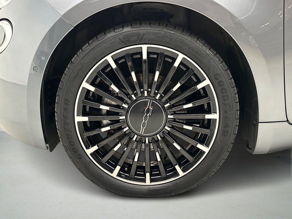 Fiat 500e 42 la Prima 3d