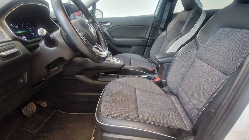 Renault Captur 1,6 E-Tech Intens 5d