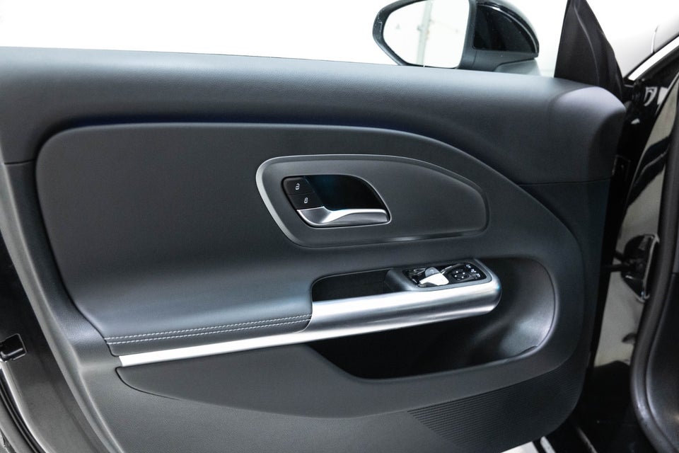 Mercedes CLA250+ electric Progressive Advance Plus 4d