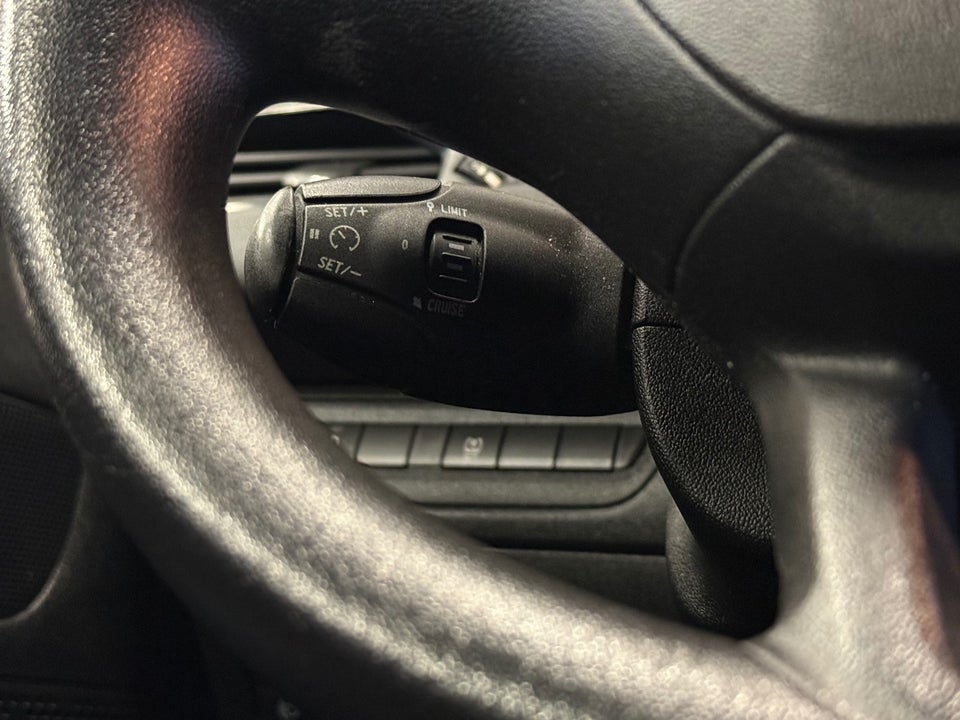 Peugeot 208 1,0 VTi Access 5d