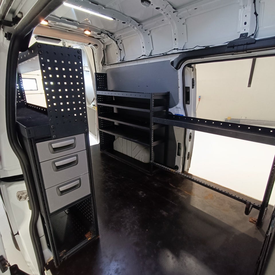 Ford Transit Custom 320 L2 2,0 TDCi 130 Trend