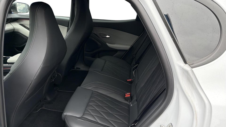 Ford Capri 82 Premium Extended Range 5d