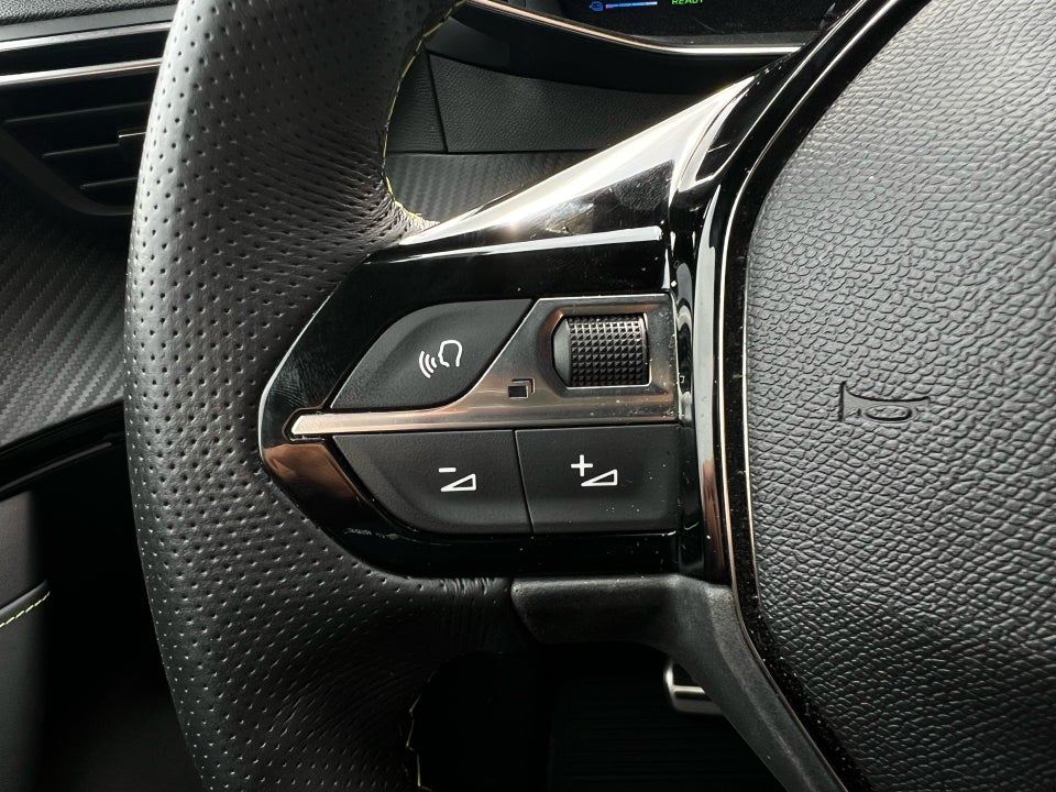 Peugeot e-2008 54 GT 5d