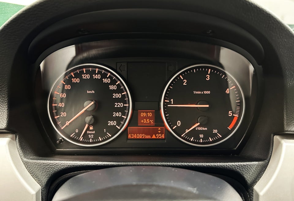 BMW 318d 2,0 Touring 5d