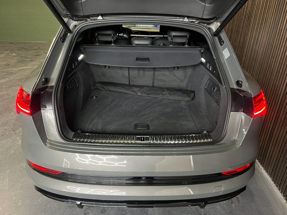 Audi e-tron 55 Black Edition S-line quattro 5d