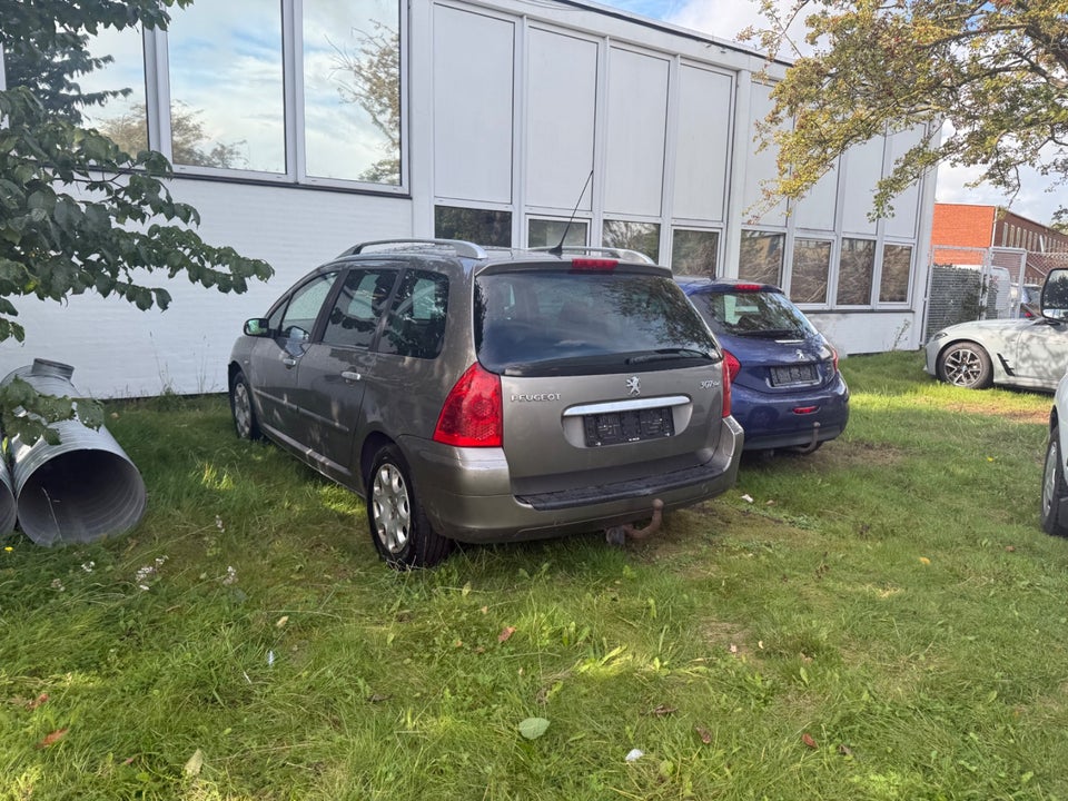 Peugeot 307 1,6 T6 SW 5d