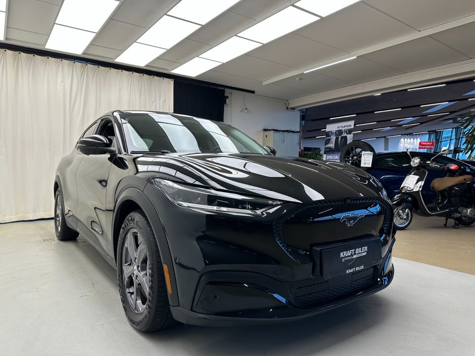 Ford Mustang Mach-E 70 Premium Standard Range 5d