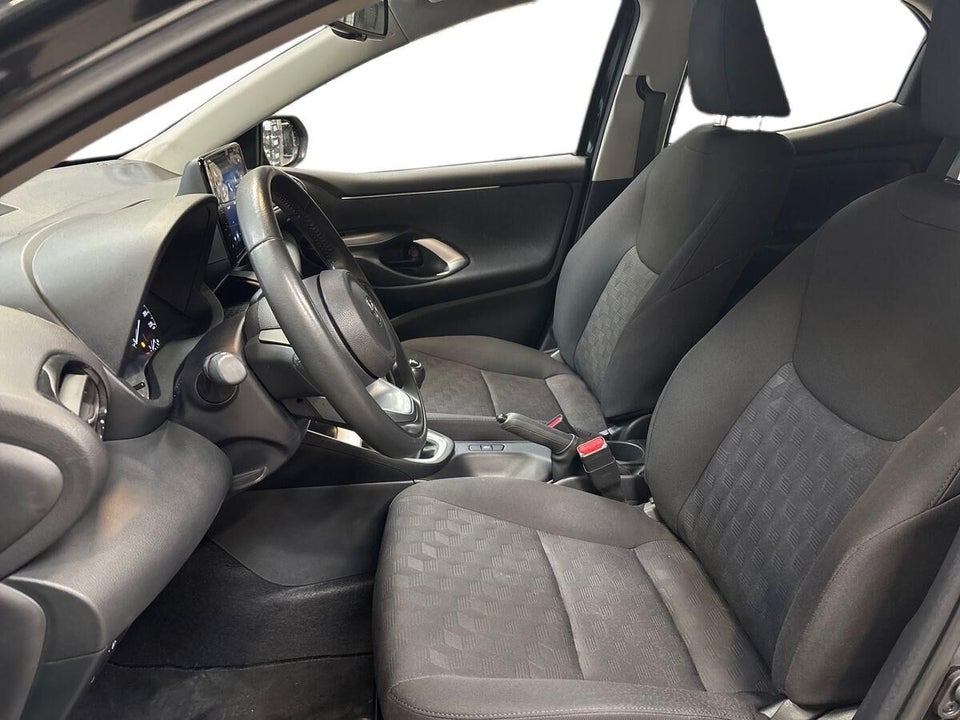 Toyota Yaris 1,5 Active Van 5d