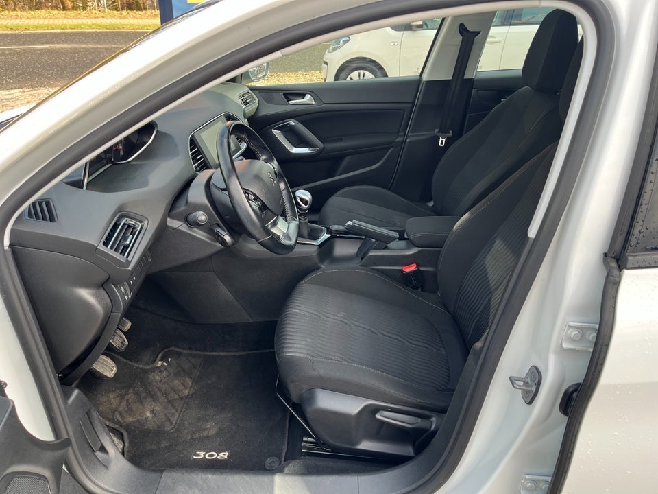 Peugeot 308 1,6 BlueHDi 120 Active 5d