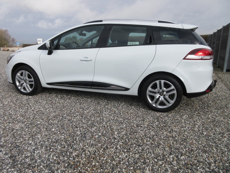 Renault Clio IV 1,5 dCi 90 Zen Sport Tourer 5d