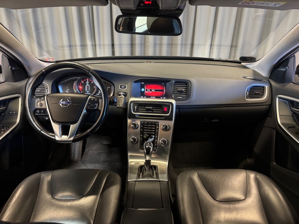 Volvo V60 2,0 D4 190 Momentum aut. 5d