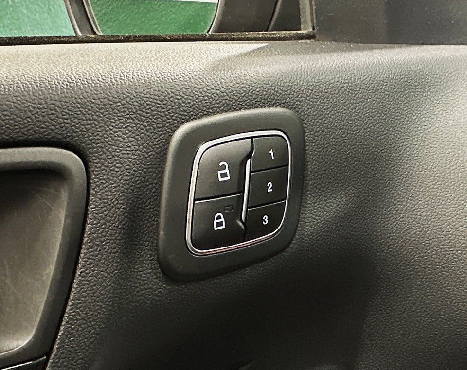 Ford Kuga 2,5 PHEV Vignale CVT 5d