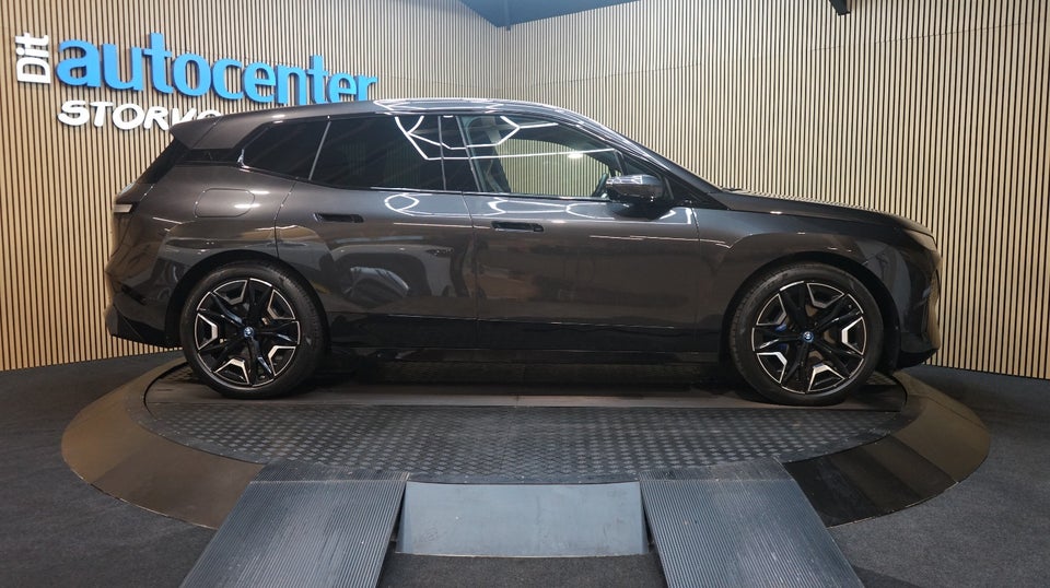BMW iX xDrive40 Sport 5d