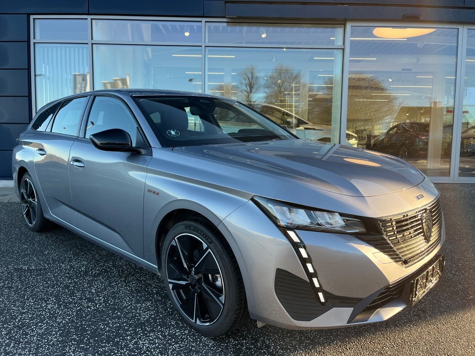 Peugeot e-308 54 Style SW 5d