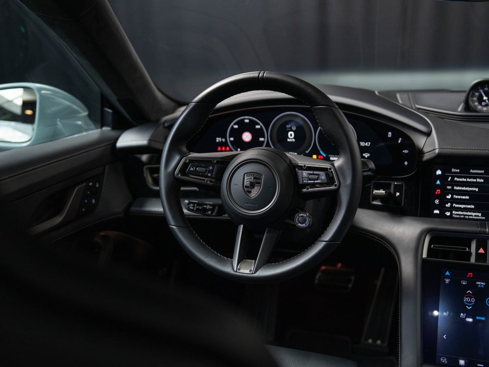 Porsche Taycan Turbo Performance+  4d