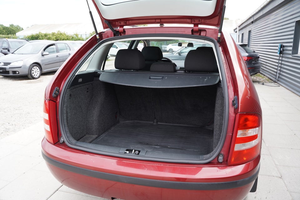 Skoda Fabia 1,4 16V 75 Ambiente Combi 5d
