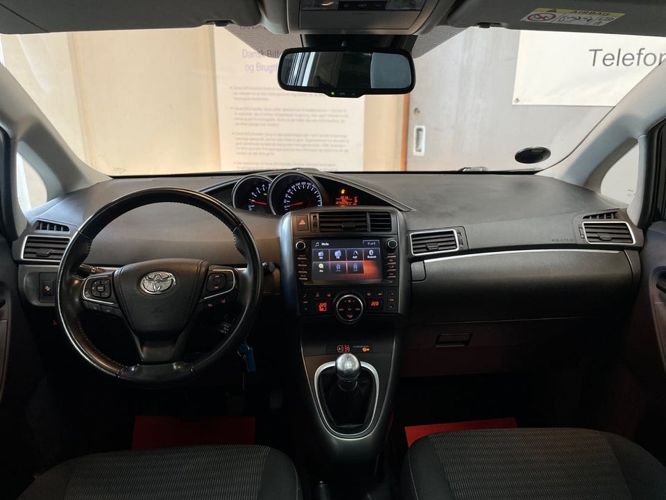 Toyota Verso 1,6 D-4D T2 Premium Skyview 5d