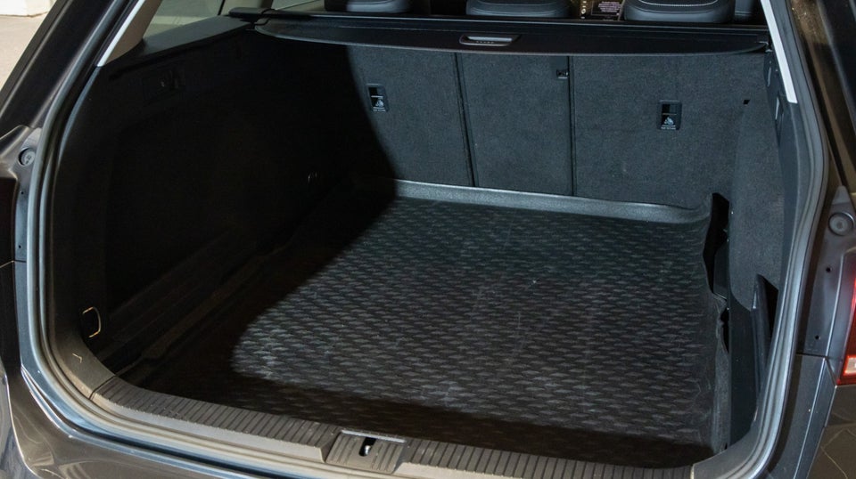 VW Passat 2,0 TDi 150 Elegance+ Variant DSG 5d