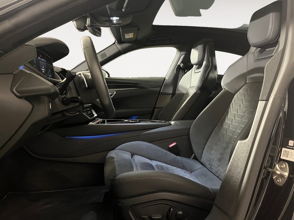 Audi e-tron GT quattro 4d