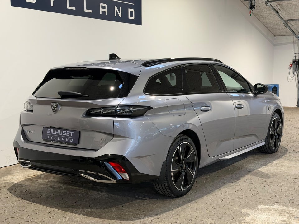 Peugeot e-308 54 GT SW 5d
