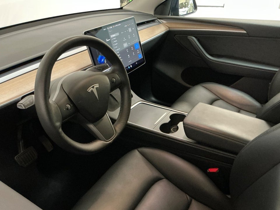 Tesla Model Y Long Range AWD 5d