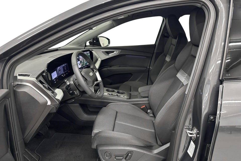 Audi Q4 e-tron performance 5d