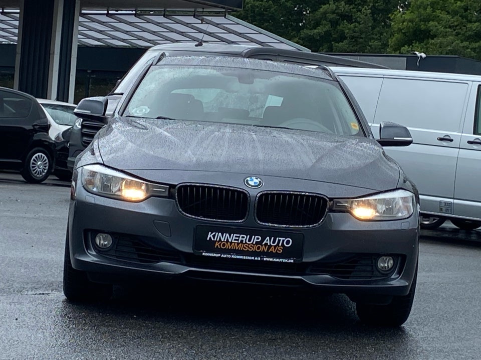 BMW 330d 3,0 Touring aut. 5d