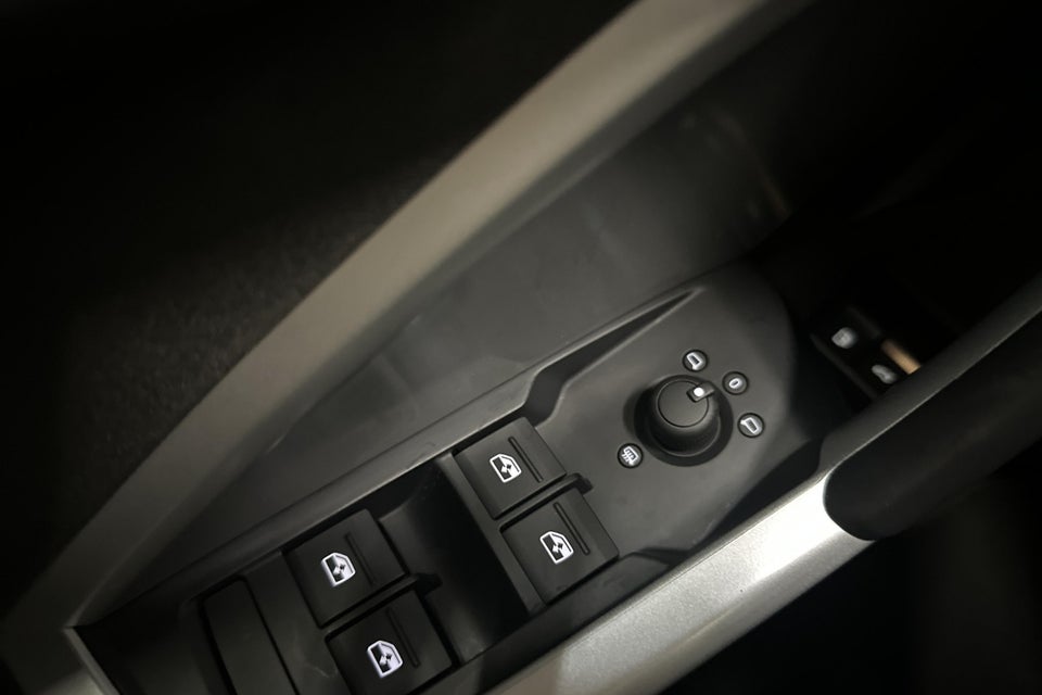 Audi Q3 45 TFSi e Attitude plus S-tr. 5d