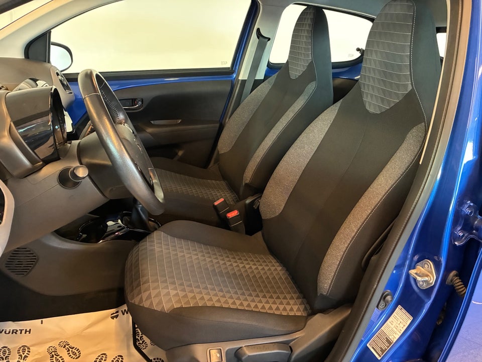 Peugeot 108 1,0 e-VTi 72 Infinity 5d