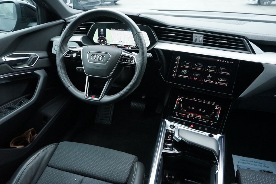 Audi e-tron 55 S-line quattro 5d