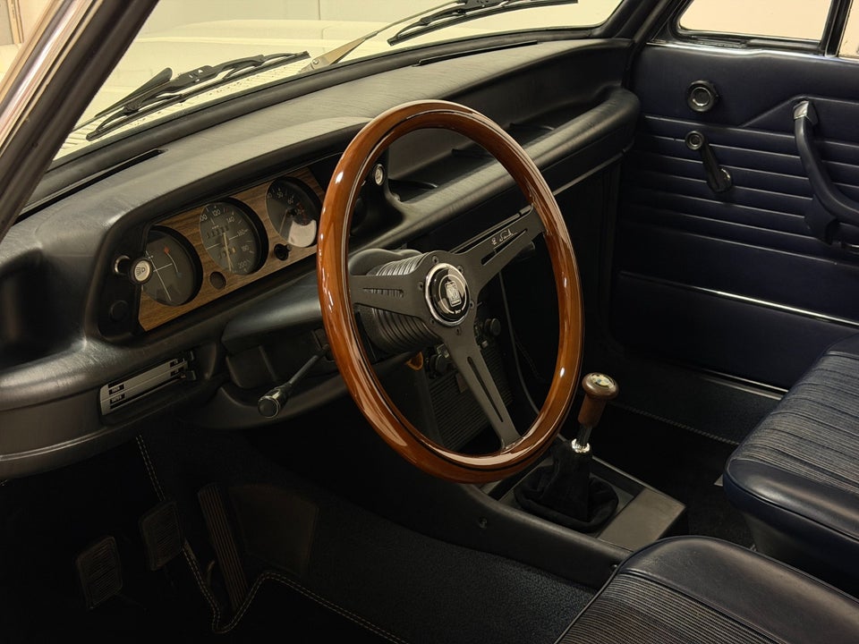 BMW 2002 2,0  2d