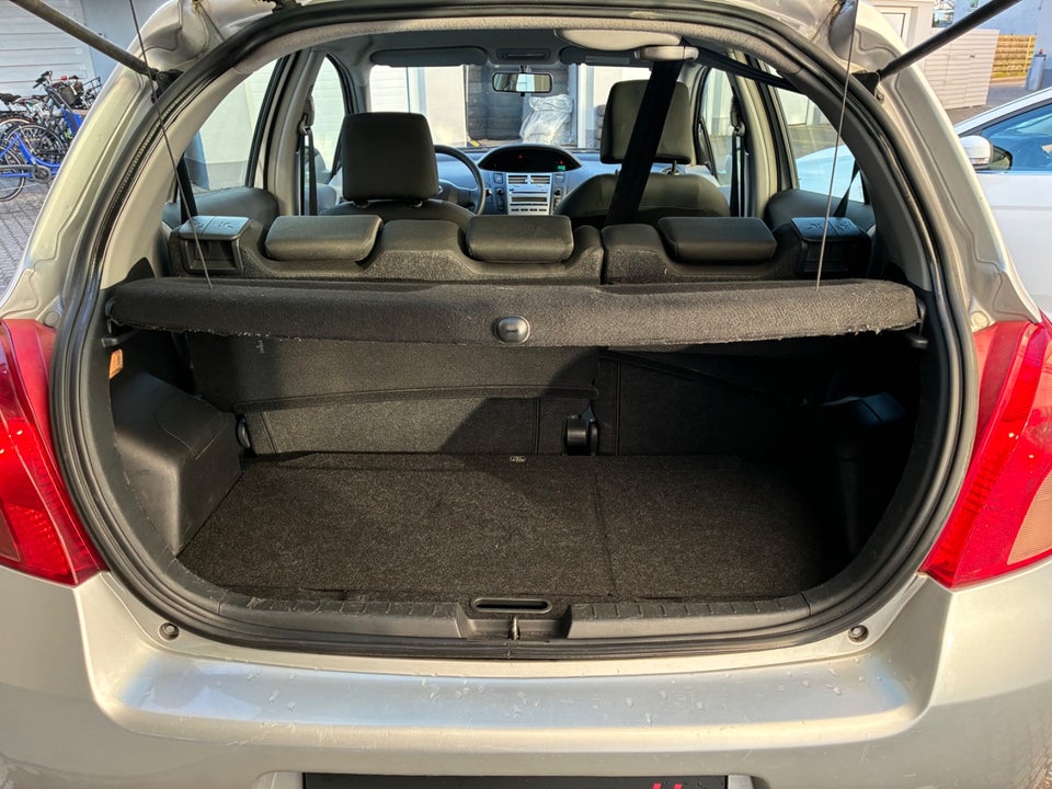 Toyota Yaris 1,4 D-4D Luna 5d