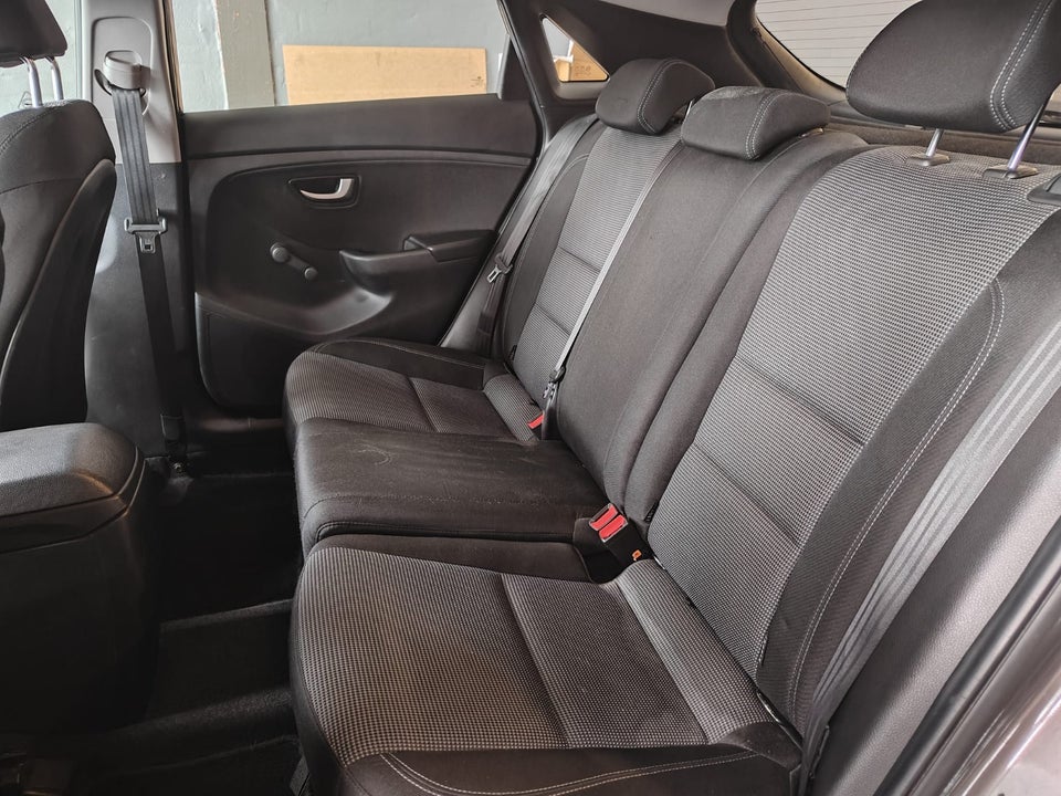Hyundai i30 1,6 GDi Comfort Eco 3d