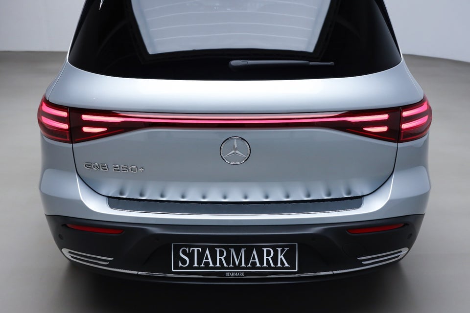 Mercedes EQB250+ Electric Art 5d
